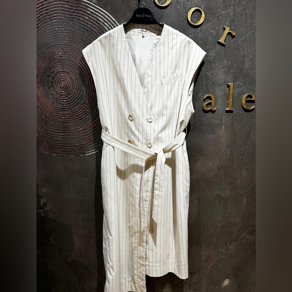 Baum und pferdgarten pinstriped double breasted dress vest size L - Picture 6 of 8